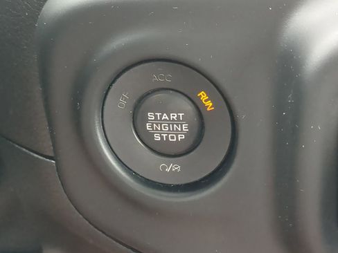 Used 2018 Jeep Wrangler Unlimited Sport S image 27