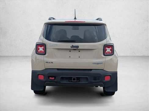 Used 2017 Jeep Renegade Trailhawk AWD/4WD image 7