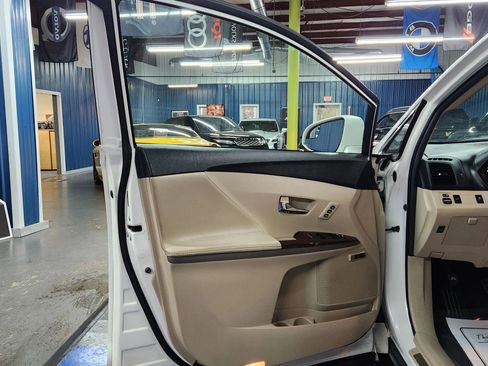 Used 2013 Toyota Venza XLE w/ XLE Premium Pkg image 6