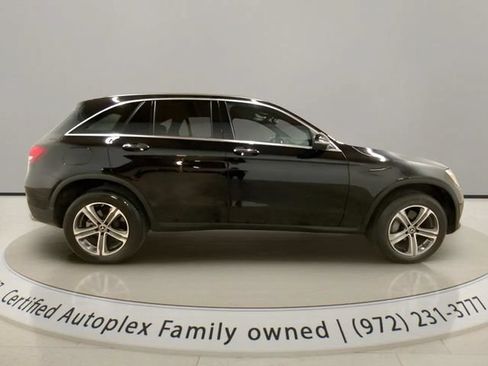 Used 2017 Mercedes-Benz GLC 300 4MATIC image 6