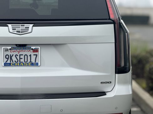 Certified 2022 Cadillac Escalade Sport Platinum image 8