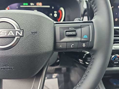 New 2026 Nissan Pathfinder Platinum FWD image 24