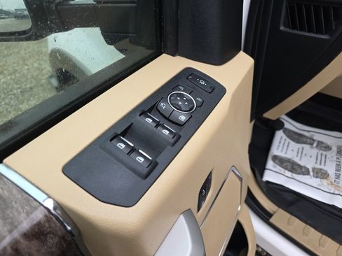 Used 2019 Ford F250 Lariat w/ Lariat Ultimate Package image 14