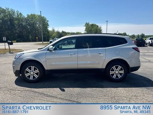 Used 2017 Chevrolet Traverse LT AWD/4WD image 6