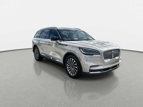 Used 2023 Lincoln Aviator Reserve RWD image 11