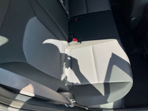 Used 2025 Kia Soul LX w/ LX Technology Package FWD image 39