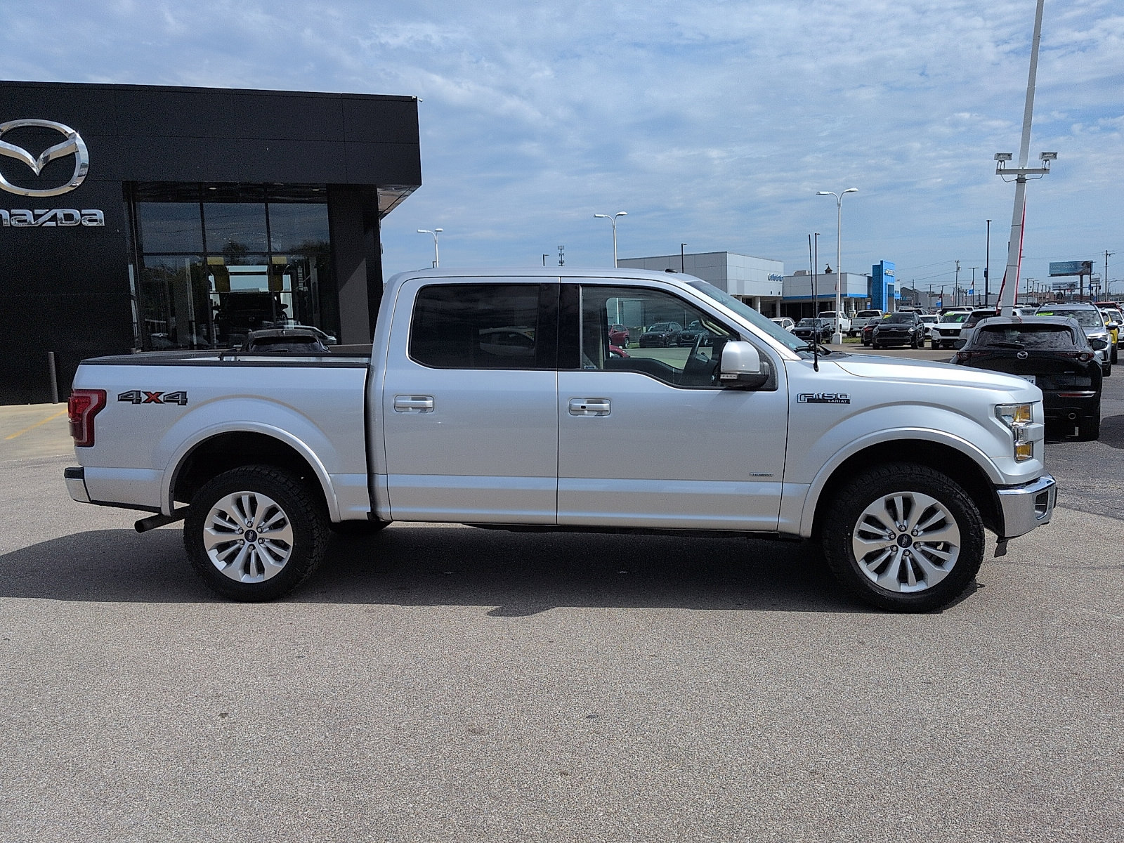 Used 2016 Ford F150 Lariat w/ Equipment Group 501A Mid AWD/4WD image 2