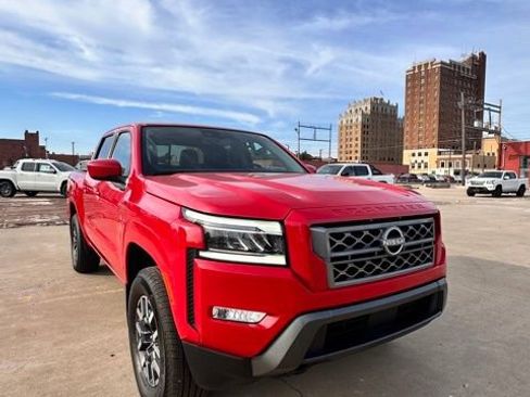 Certified 2024 Nissan Frontier SL w/ Technology Package image 3