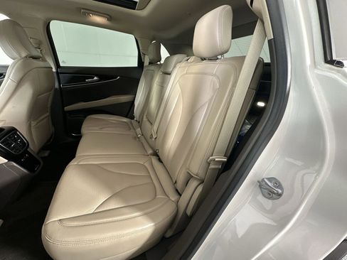 Used 2022 Lincoln Nautilus Reserve AWD/4WD image 23