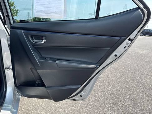 Used 2018 Toyota Corolla XSE FWD image 16