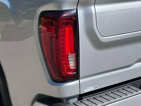 Used 2022 GMC Sierra 2500 Denali w/ Denali Ultimate Package AWD/4WD image 10