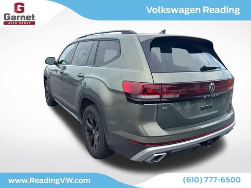 Used 2026 Volkswagen Atlas Peak Edition AWD/4WD image 3