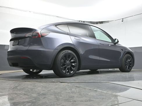 Used 2023 Tesla Model Y Long Range AWD/4WD image 36