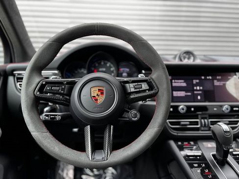 Certified 2025 Porsche Macan GTS image 14