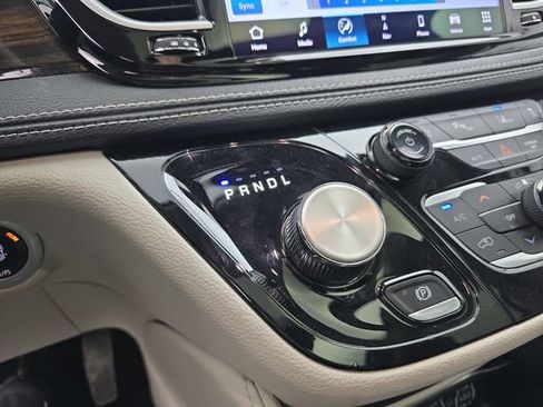 Used 2024 Chrysler Pacifica Limited image 38