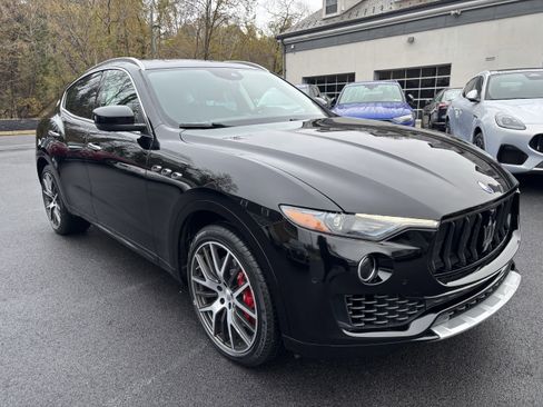 Used 2017 Maserati Levante S image 7