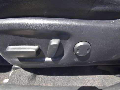 Used 2018 Toyota RAV4 SE AWD/4WD image 13