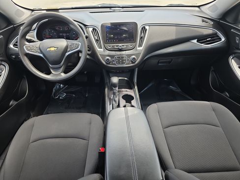 Used 2022 Chevrolet Malibu LT FWD image 17