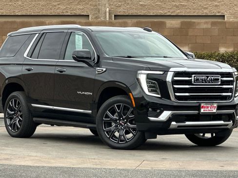 Certified 2025 GMC Yukon Elevation w/ Elevation Premium Package image 2