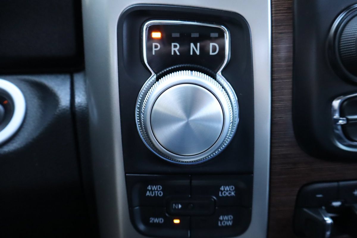 Used 2018 RAM 1500 Laramie w/ Convenience Group AWD/4WD image 35