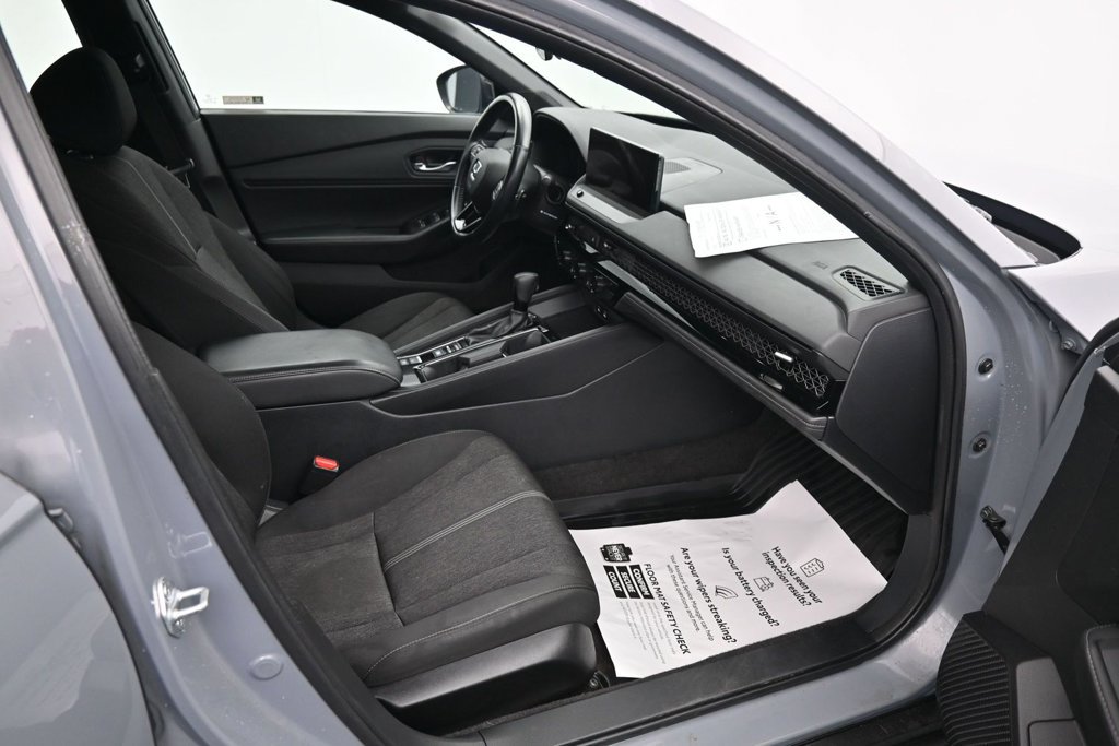 Used 2023 Honda Accord Sport image 12