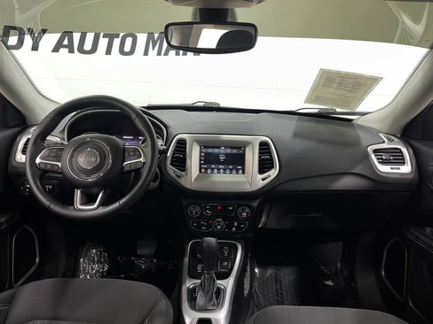 Used 2019 Jeep Compass Sport AWD/4WD image 17