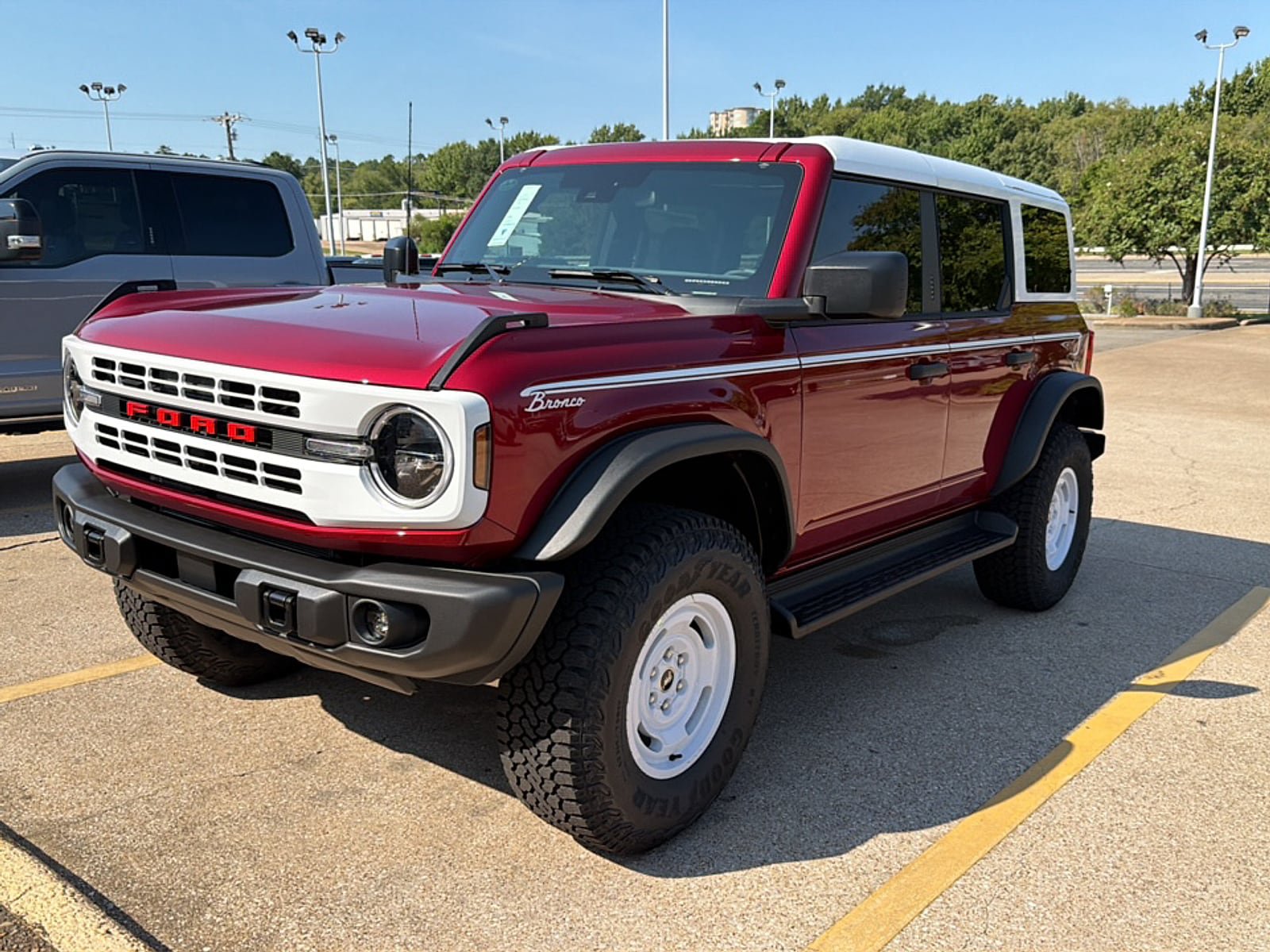 New 2026 Ford Bronco Heritage Edition AWD/4WD image 2