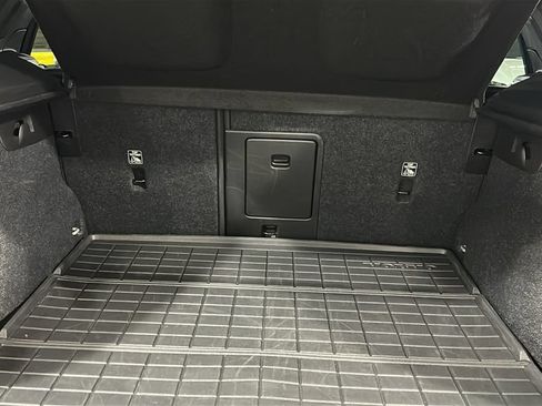 Certified 2023 Volvo XC40 Recharge Plus w/ Protection Package Premier AWD/4WD image 28