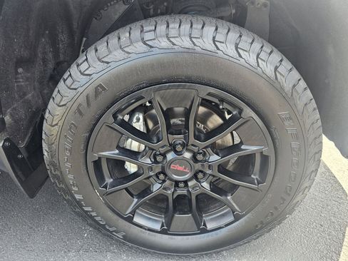 Used 2022 Toyota Tundra Limited image 10