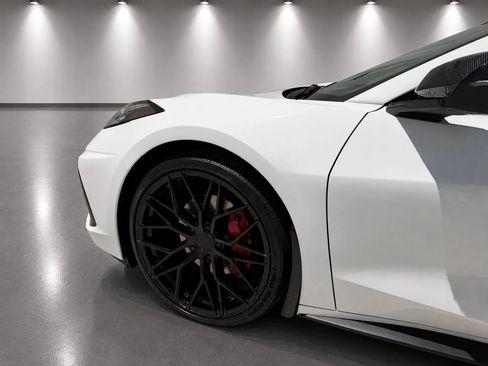 Used 2022 Chevrolet Corvette Stingray Coupe w/ 1LT RWD image 22