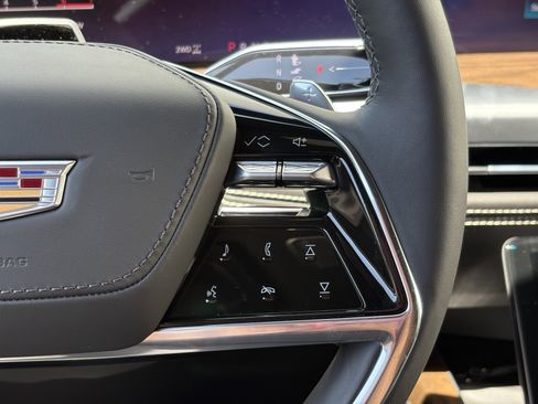 New 2026 Cadillac Escalade Platinum Sport AWD/4WD image 23
