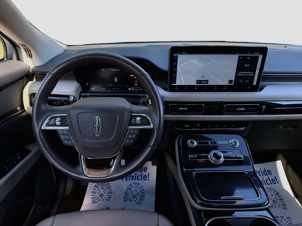 Used 2023 Lincoln Nautilus Reserve AWD/4WD image 25