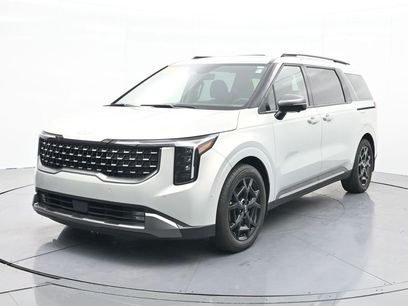 Used 2025 Kia Carnival SX