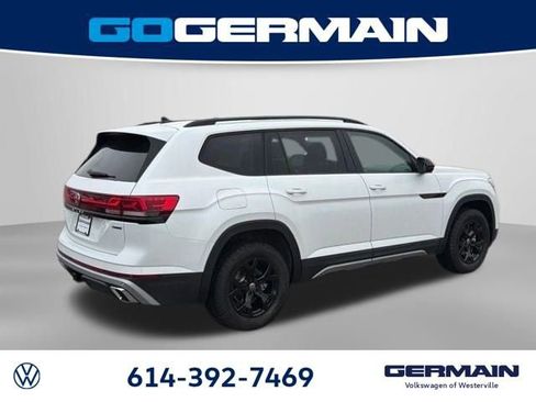 New 2026 Volkswagen Atlas Peak Edition image 9