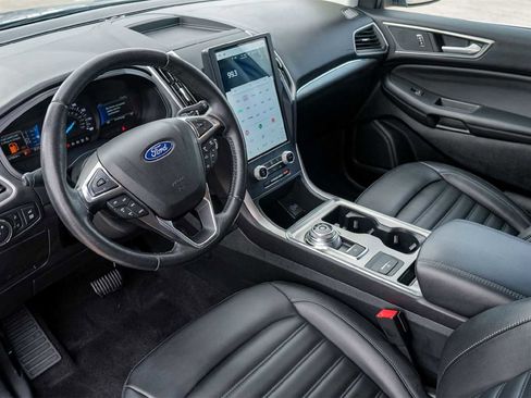 Used 2022 Ford Edge SEL w/ Convenience Package image 2