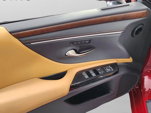 New 2025 Lexus ES 350 w/ Premium Package image 14