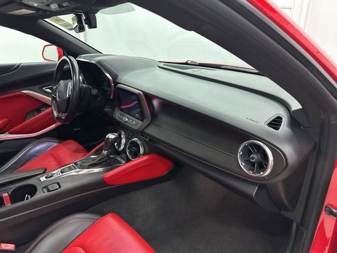 Used 2016 Chevrolet Camaro SS image 23