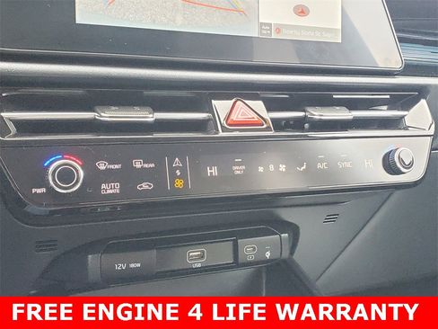 Certified 2024 Kia Niro EX image 24