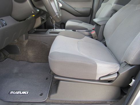 Used 2012 Suzuki Equator Sport AWD/4WD image 12