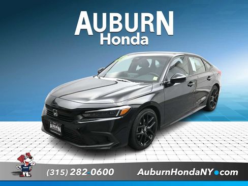 Used 2023 Honda Civic Sport image 1