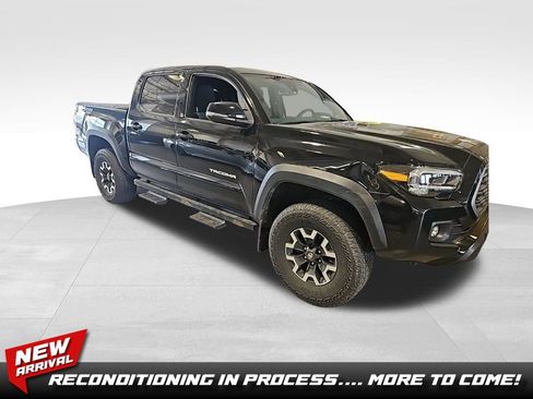 Used 2023 Toyota Tacoma TRD Off-Road image 1