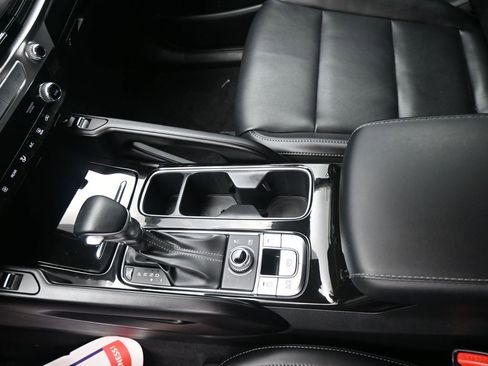 Used 2024 Kia Telluride S image 13