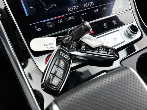 Used 2023 Audi SQ8 Prestige image 29