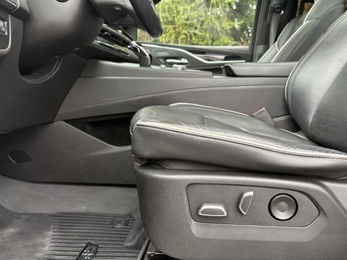 Certified 2022 Cadillac Escalade Sport w/ Touring Package image 24