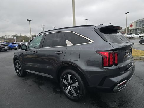 Certified 2022 Kia Sorento S image 5