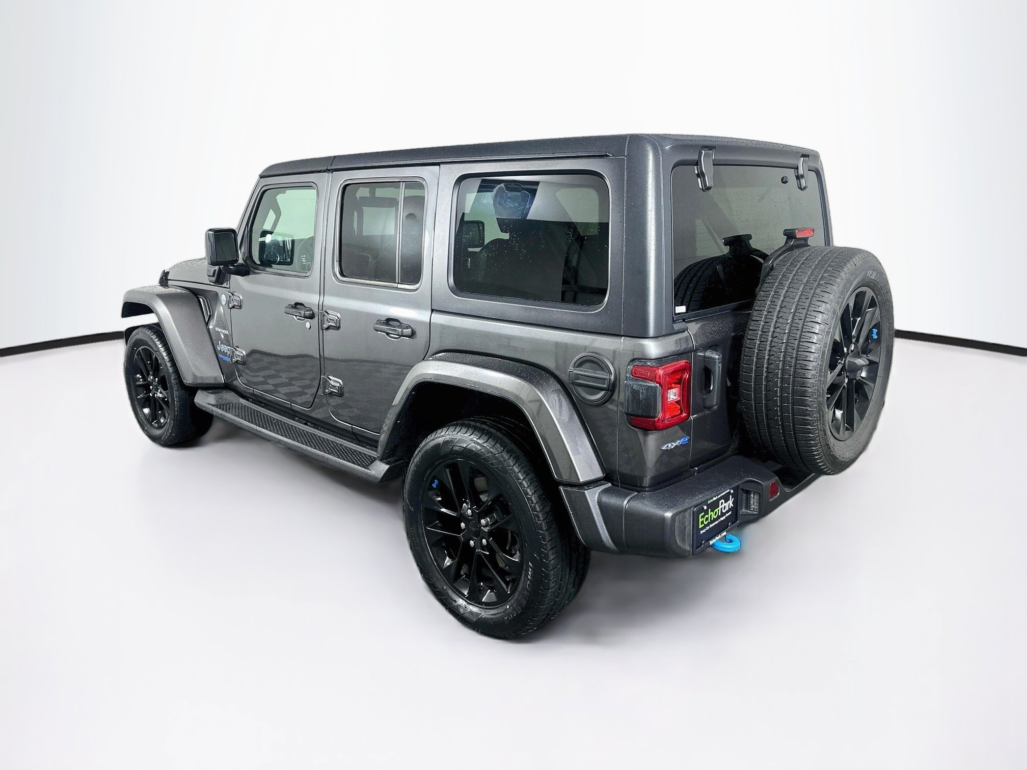 Used 2022 Jeep Wrangler Unlimited Sahara w/ Cold Weather Group AWD/4WD image 5
