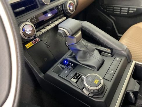 New 2025 Toyota 4Runner Limited image 25