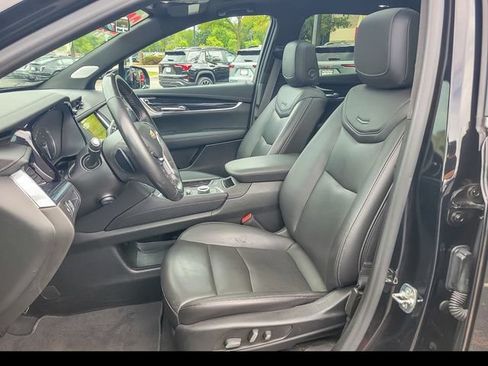 Certified 2024 Cadillac XT5 Premium Luxury w/ LPO, Floor Liner Package FWD image 9