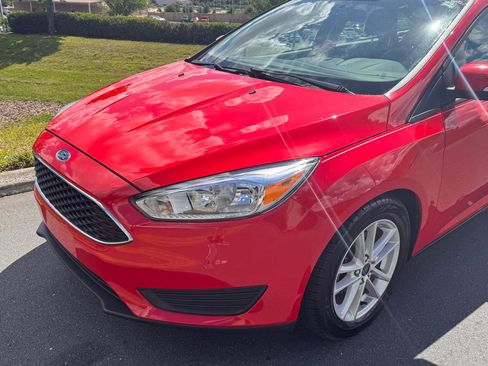 Used 2016 Ford Focus SE FWD image 6