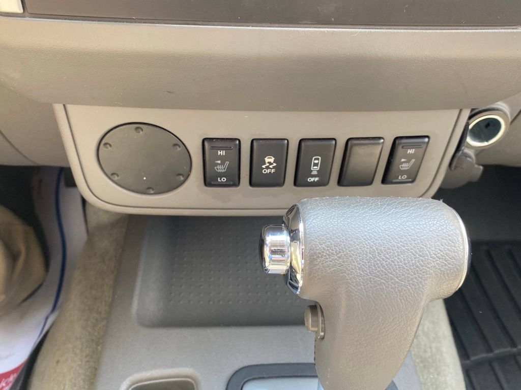 Used 2016 Nissan Frontier SV w/ SV Value Truck Package RWD image 25